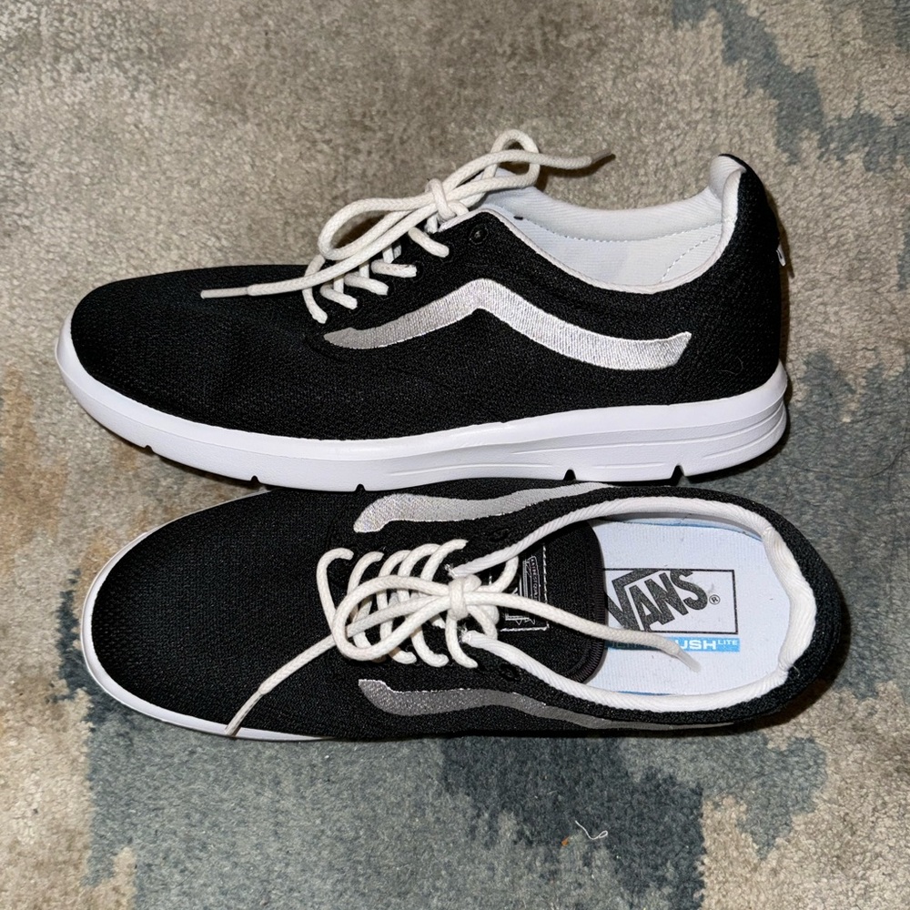 Never worn -Vans ISO 1.5 ‘Black’ size 8.5 US womens